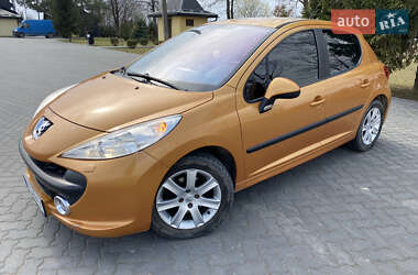 Хэтчбек Peugeot 207 2007 в Ивано-Франковске