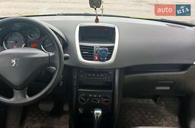Хэтчбек Peugeot 207 2008 в 