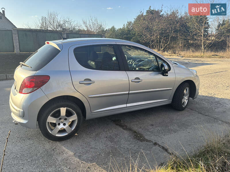 Хетчбек Peugeot 207 2009 в Вараші фото 15 Хетчбек Peugeot 207 2009 в Вараші