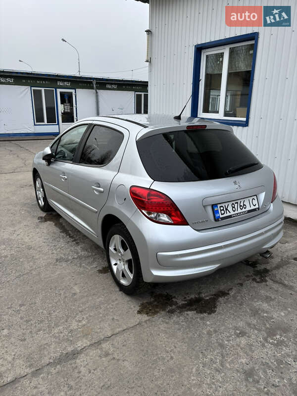 Хетчбек Peugeot 207 2009 в Вараші фото 28 Хетчбек Peugeot 207 2009 в Вараші
