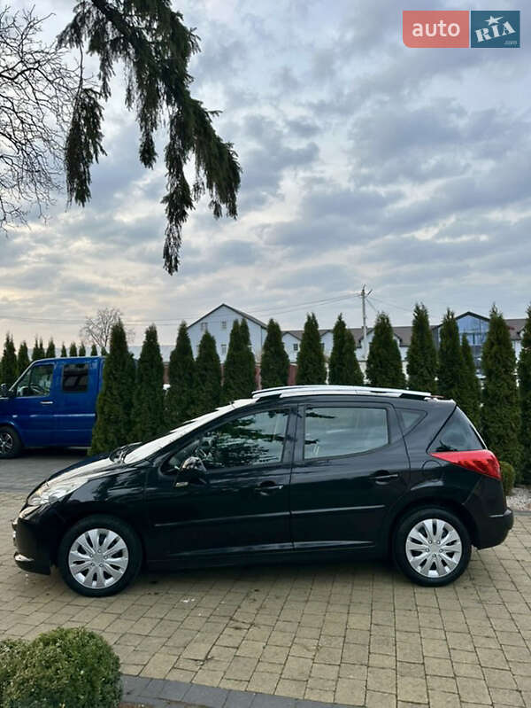 Универсал Peugeot 207 2009 в Новояворовске