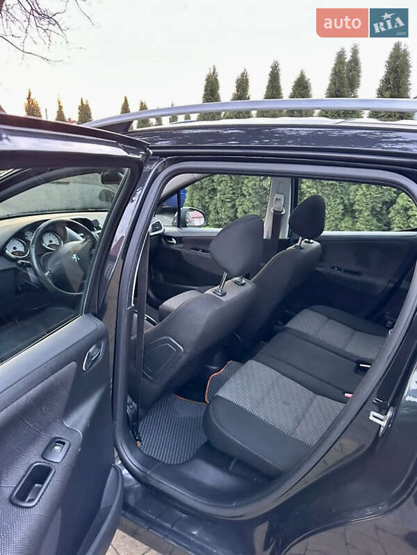 Универсал Peugeot 207 2009 в Новояворовске