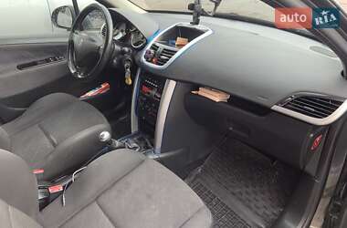 Хэтчбек Peugeot 207 2008 в 
