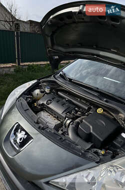 Хэтчбек Peugeot 207 2009 в 