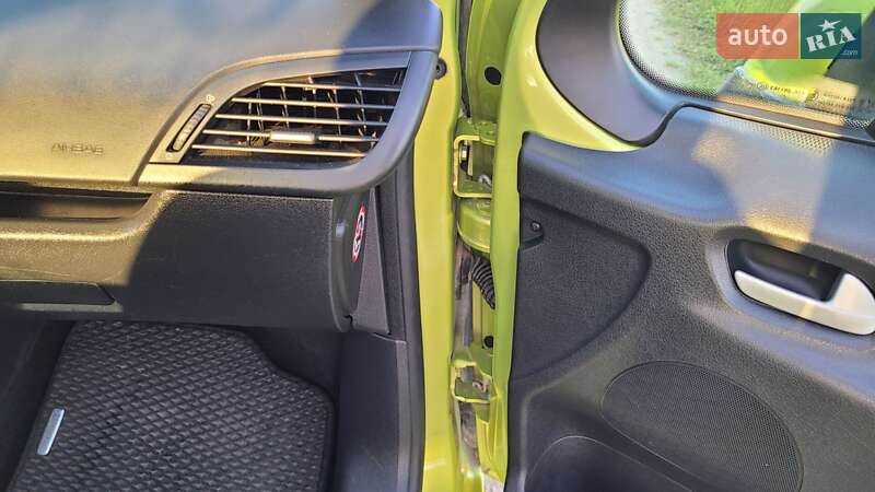 Хетчбек Peugeot 207 2006 в Одесі