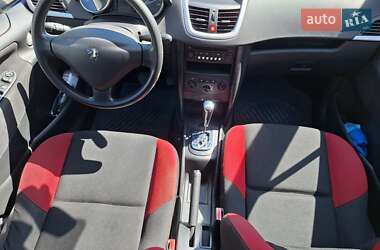 Хетчбек Peugeot 207 2007 в 