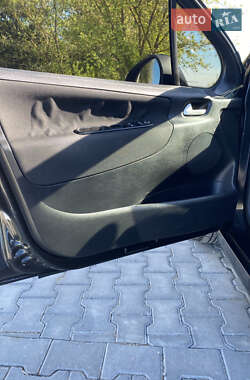 Хетчбек Peugeot 207 2010 в 