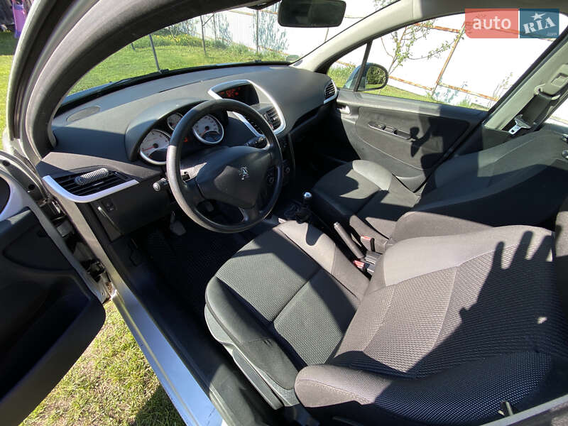Універсал Peugeot 207 2010 в Львові