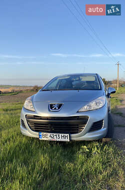 Хетчбек Peugeot 207 2010 в 