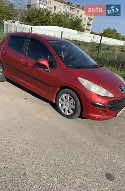 Хэтчбек Peugeot 207 2006 в 