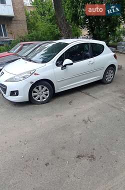 Хетчбек Peugeot 207 2012 в 
