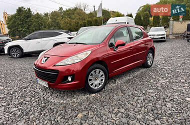 Хетчбек Peugeot 207 2010 в 
