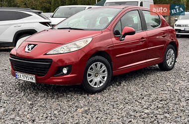 Хетчбек Peugeot 207 2010 в 