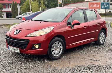 Хетчбек Peugeot 207 2010 в 