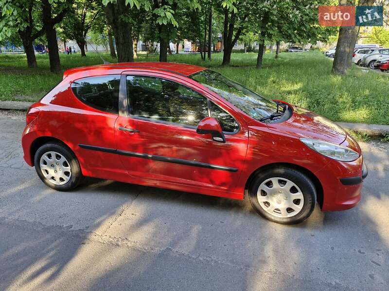 Хетчбек Peugeot 207 2009 в Рівному