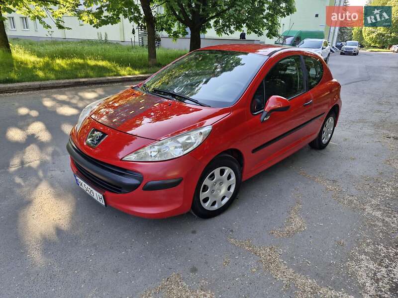 Хетчбек Peugeot 207 2009 в Рівному