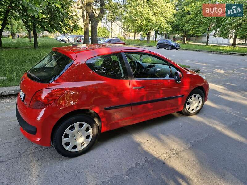 Хетчбек Peugeot 207 2009 в Рівному