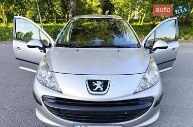 Хэтчбек Peugeot 207 2008 в 