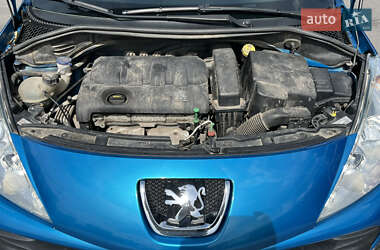 Хетчбек Peugeot 207 2009 в 