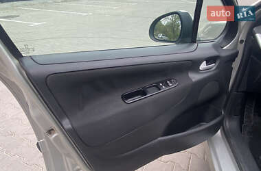 Хетчбек Peugeot 207 2007 в 