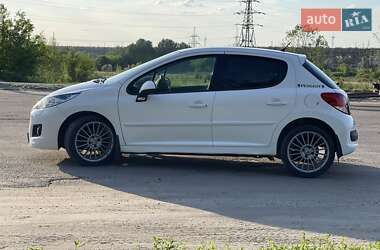 Хэтчбек Peugeot 207 2012 в 