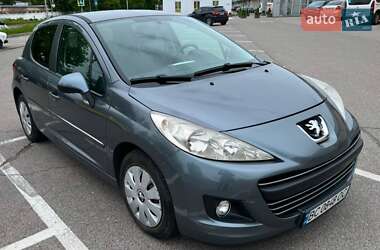 Хэтчбек Peugeot 207 2010 в 