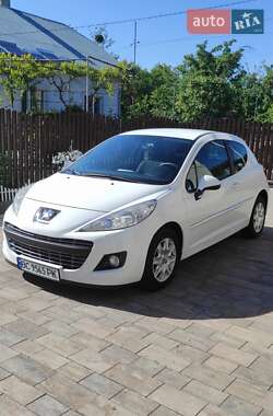 Хетчбек Peugeot 207 2011 в Стрию