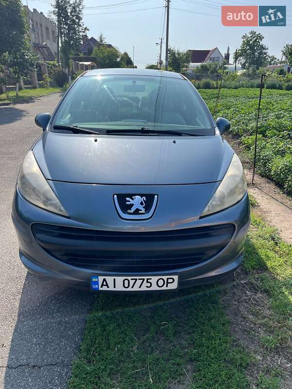 Хэтчбек Peugeot 207 2006 в Ирпене