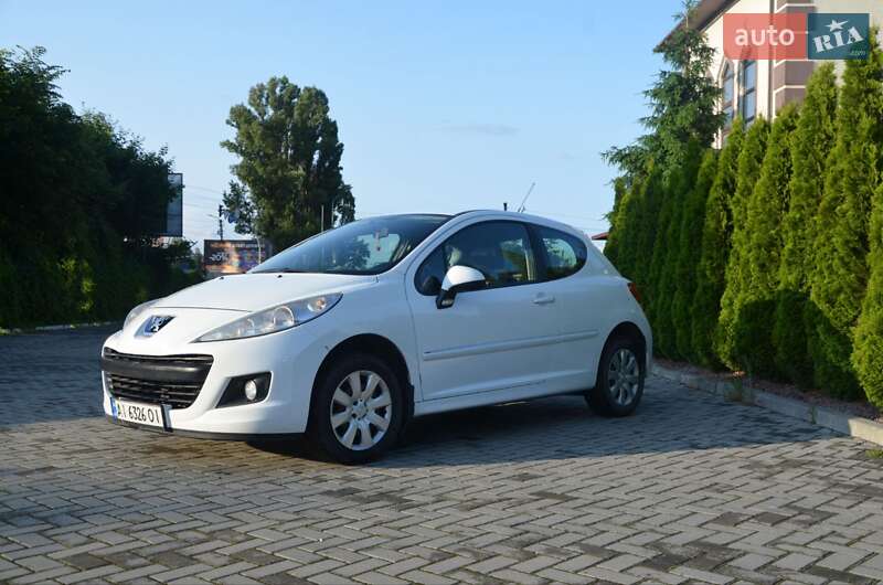 Хэтчбек Peugeot 207 2012 в Фастове