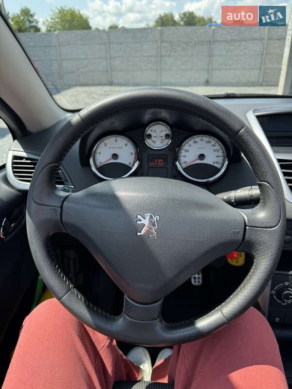 Кабріолет Peugeot 207 2010 в Млиніві фото 12 Кабріолет Peugeot 207 2010 в Млиніві