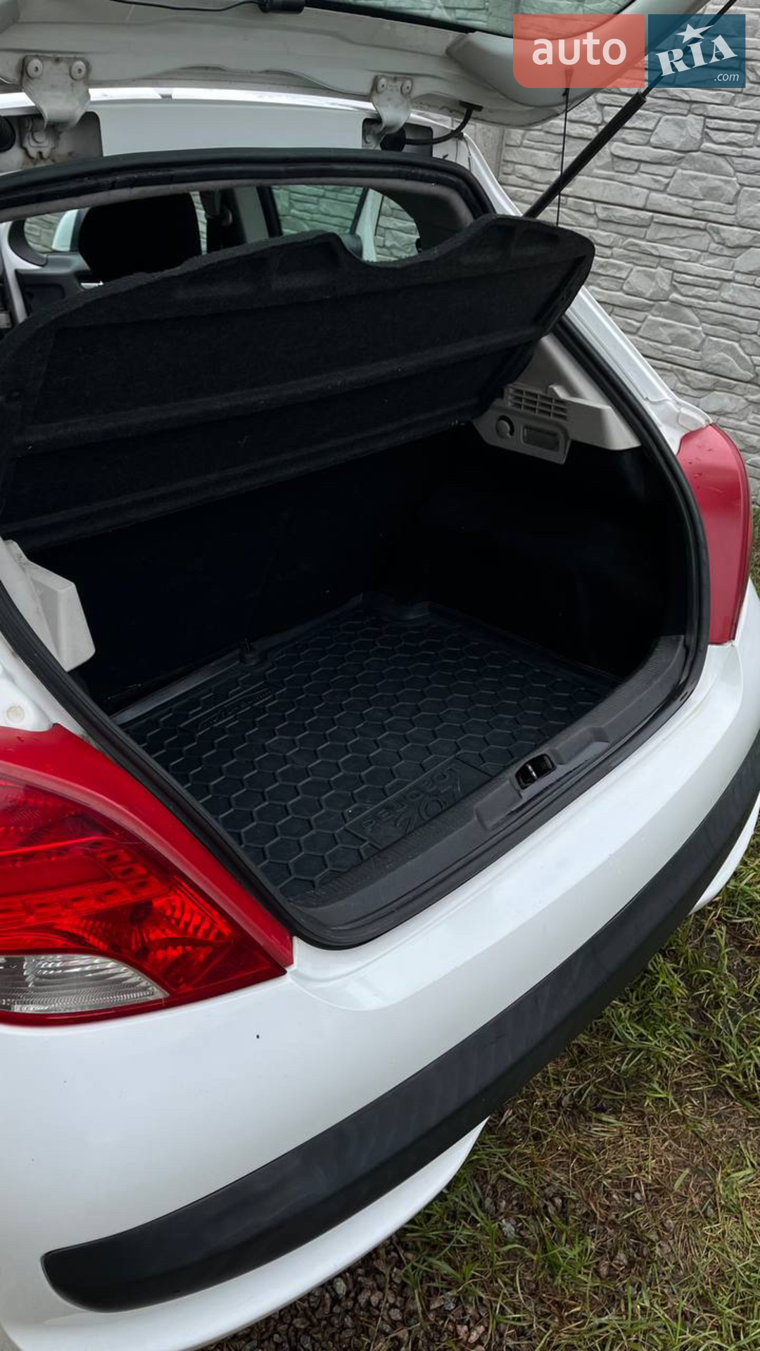 2010 Peugeot 207 - мініатюра 11