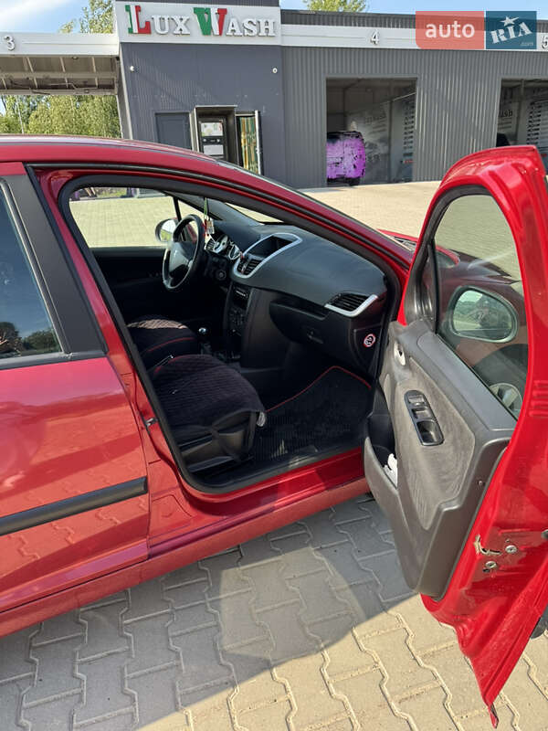 Хэтчбек Peugeot 207 2006 в Львове