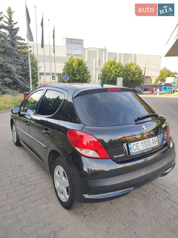 Хетчбек Peugeot 207 2011 в Чернівцях