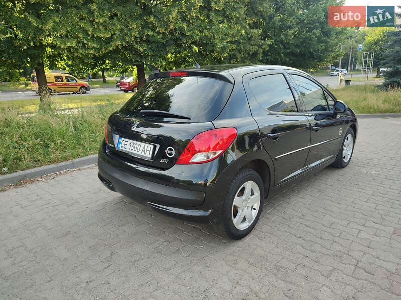 Хетчбек Peugeot 207 2011 в Чернівцях