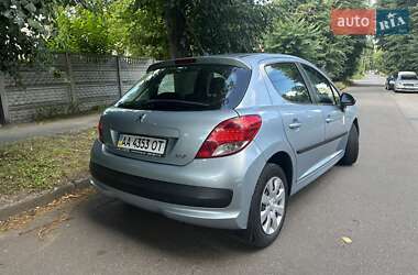 Хетчбек Peugeot 207 2010 в 