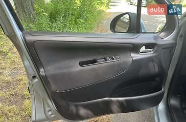 Хетчбек Peugeot 207 2010 в 