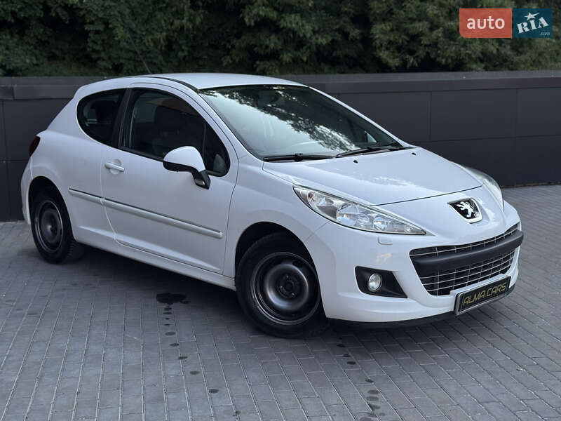 Хетчбек Peugeot 207 2011 в Києві