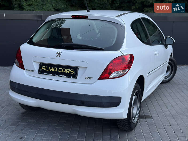 Хетчбек Peugeot 207 2011 в Києві