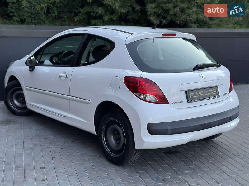 Хетчбек Peugeot 207 2011 в Києві