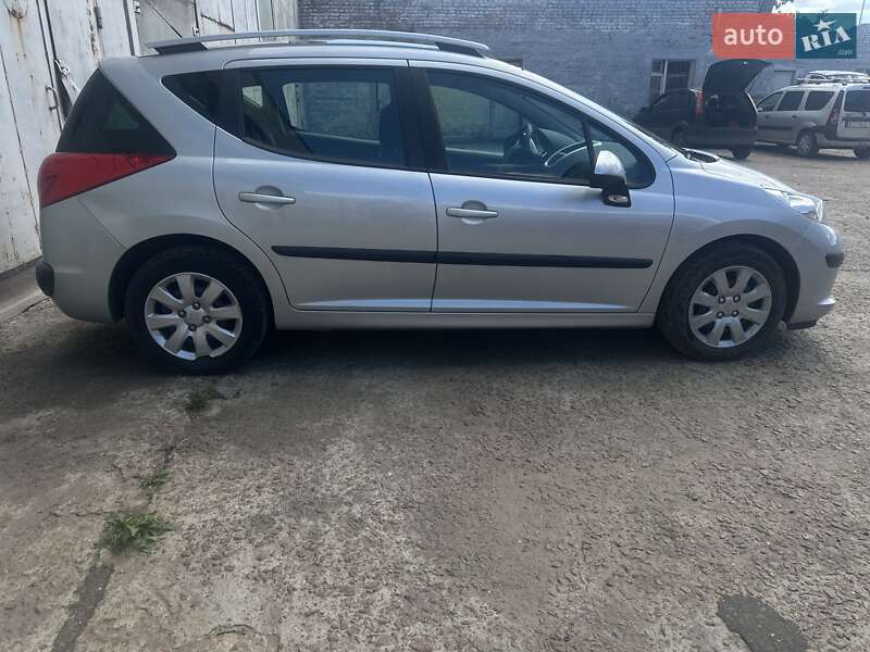 Універсал Peugeot 207 2008 в Чернігові