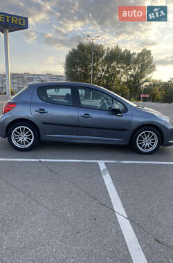 Хэтчбек Peugeot 207 2008 в 