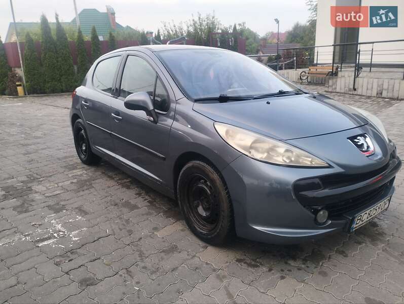Хэтчбек Peugeot 207 2008 в Львове