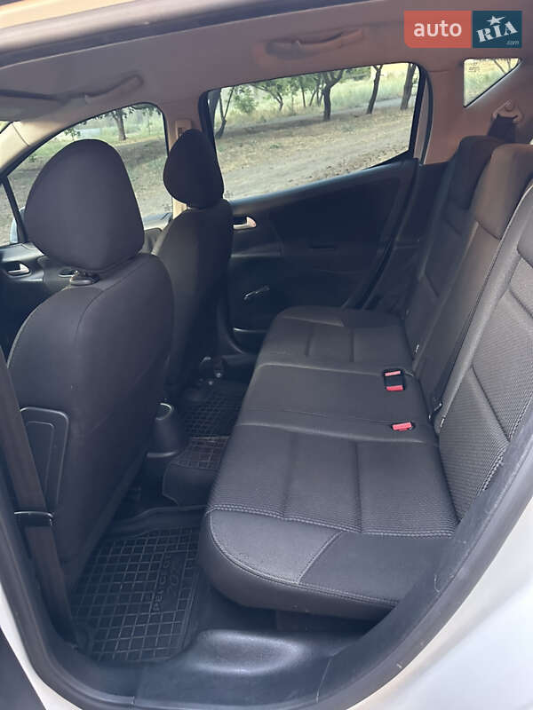 Универсал Peugeot 207 2010 в Николаеве
