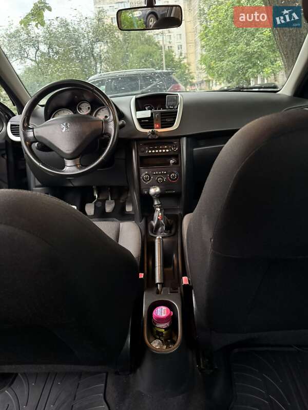 Універсал Peugeot 207 2009 в Житомирі фото 3 Універсал Peugeot 207 2009 в Житомирі