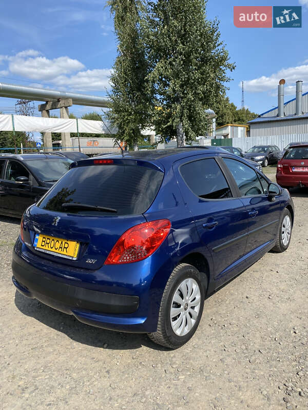 Хэтчбек Peugeot 207 2008 в Луцке