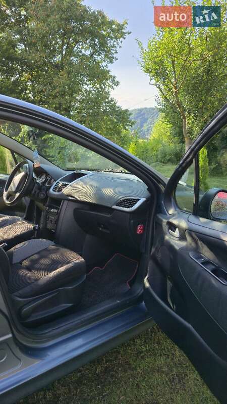 Хетчбек Peugeot 207 2007 в Ужгороді