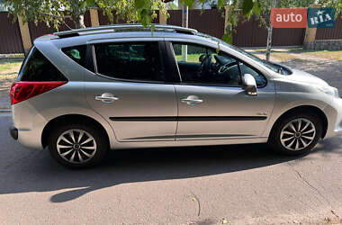 Универсал Peugeot 207 2009 в 