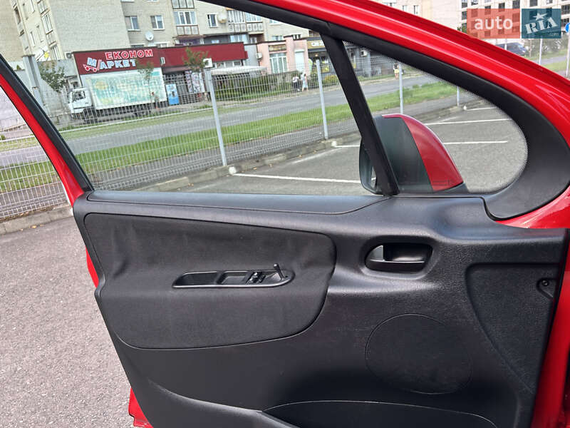 Хэтчбек Peugeot 207 2009 в Ковеле