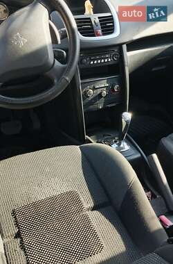 Хетчбек Peugeot 207 2010 в Херсоні