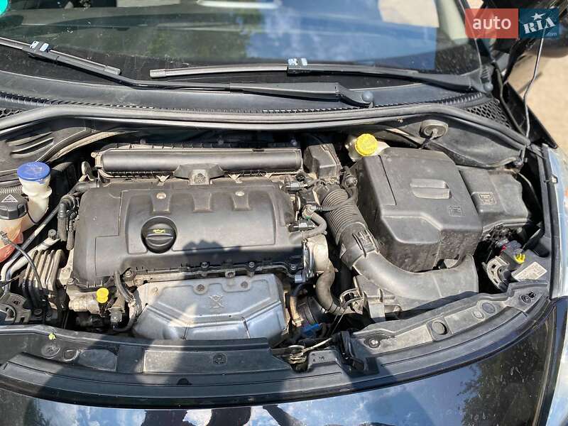 Універсал Peugeot 207 2009 в Товсте